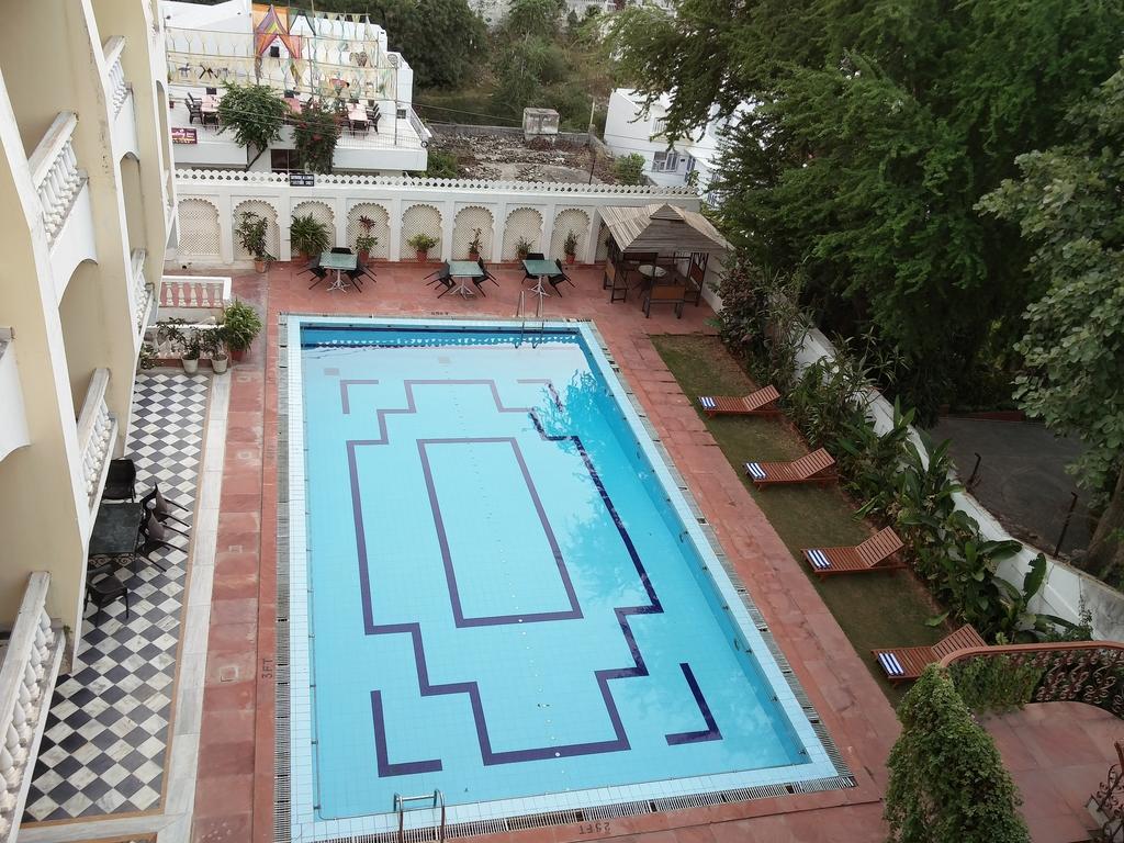 Hotel Hilltop Palace Udaipur Dış mekan fotoğraf